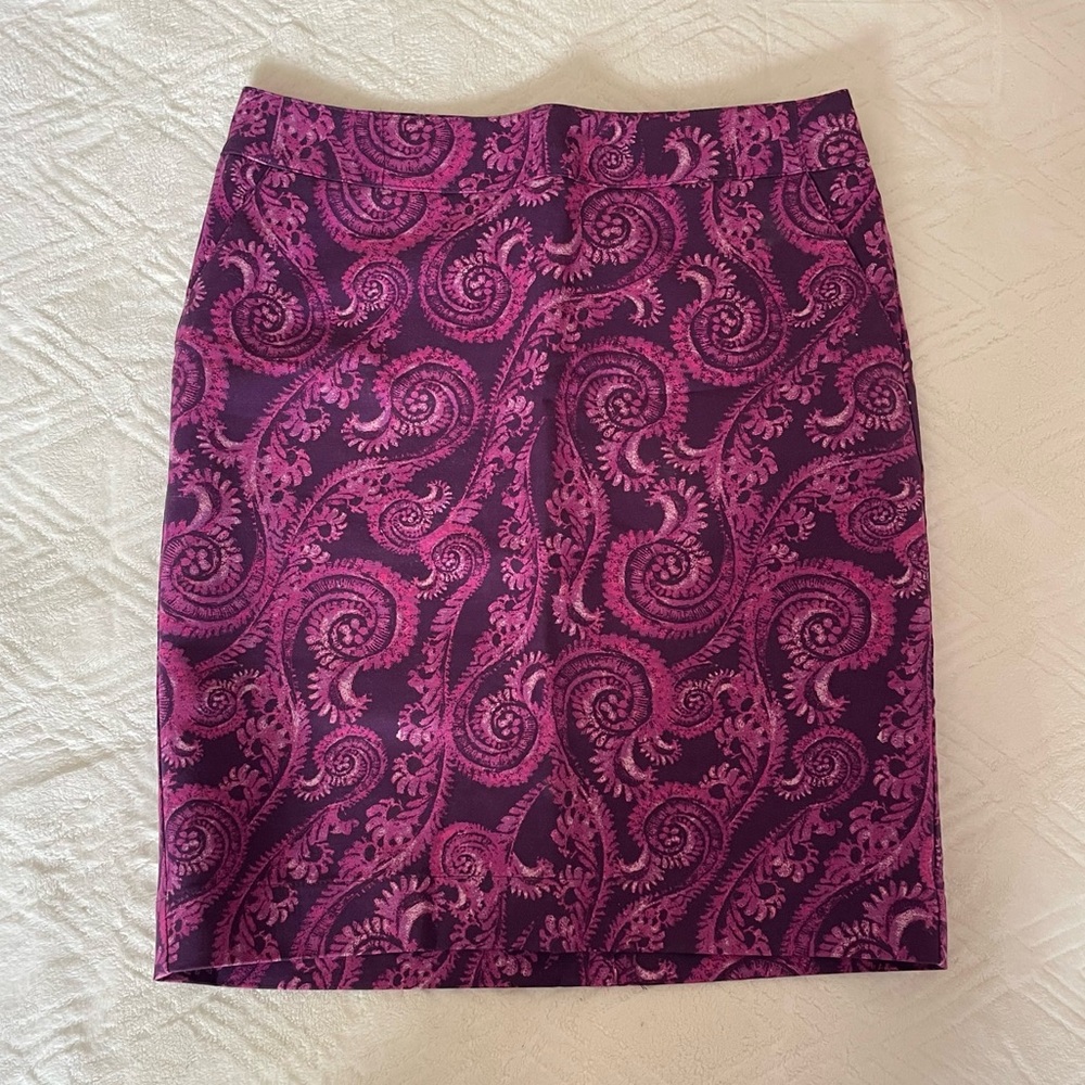 Patterned Pencil Skirt